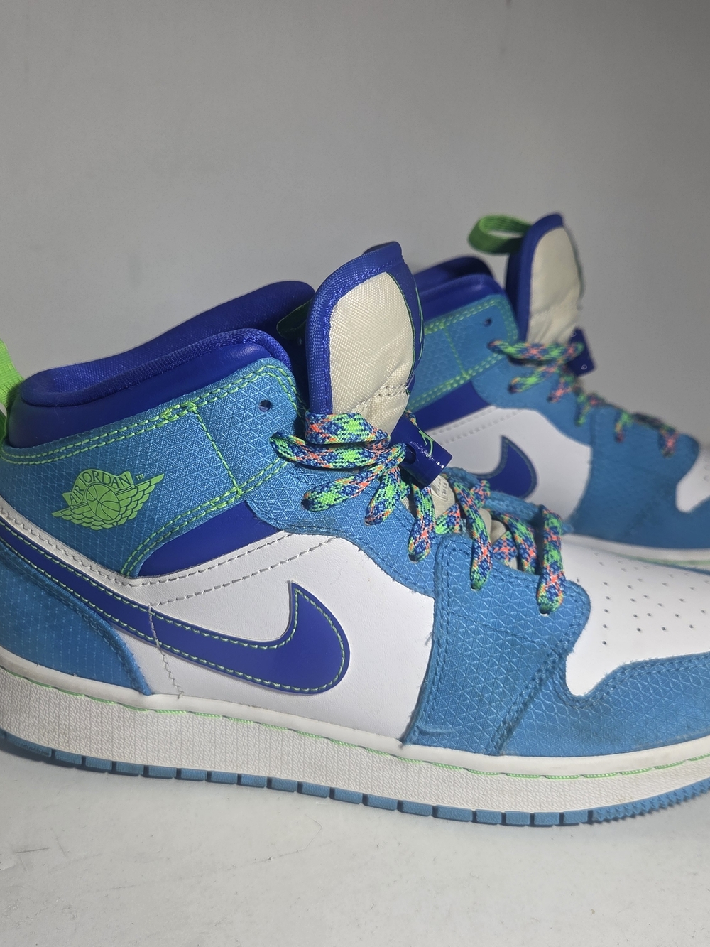 Air Jordan 1 Mid SE GS Sprite Blue Size 6.5Y Sneakers Shoes DA8010-400 Cords